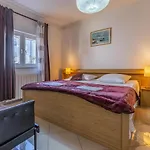 Three-bedroom In Медулин