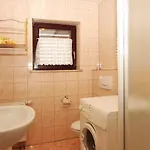 Three-bedroom In Lejlighed *