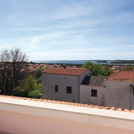 公寓 Three-bedroom In