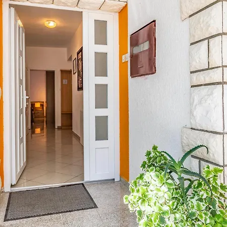 Three-bedroom In Apartment