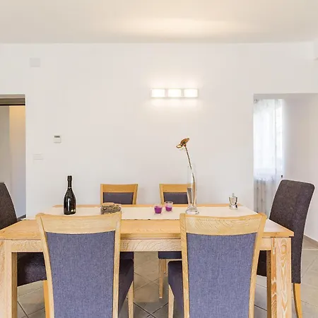 Three-bedroom In Medulin