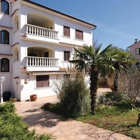 公寓 Three-bedroom In