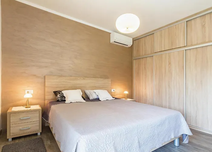 아파트 Three-bedroom In 메덜린