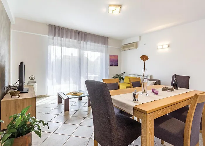 Lägenhet Three-bedroom In