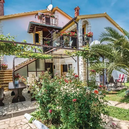 Apartament Three-bedroom In