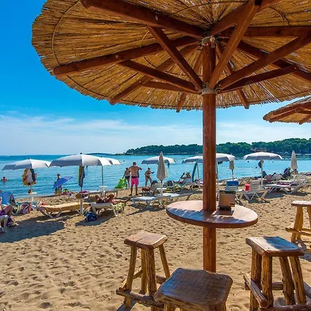 Three-bedroom In Apartament