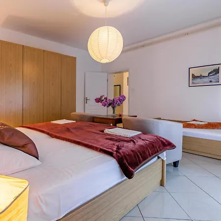 Apartament Three-bedroom In Medulin