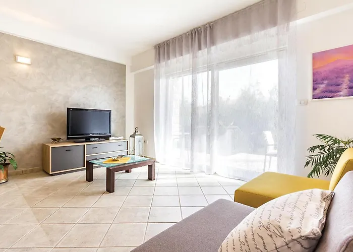 Three-bedroom In Medulin